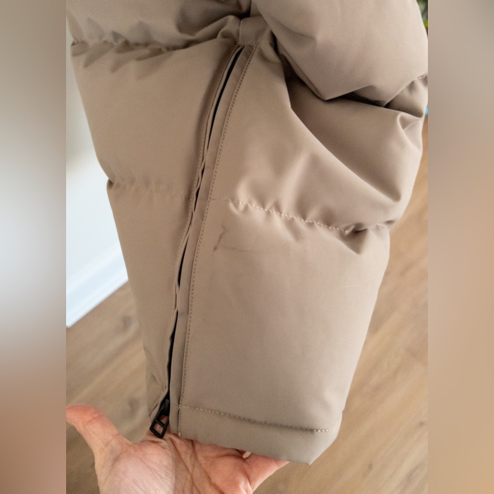 NWT Golden Powder Parka Long Aritzia Waterproof Windproof Faur Fur Taupe Size L - Picture 12 of 15